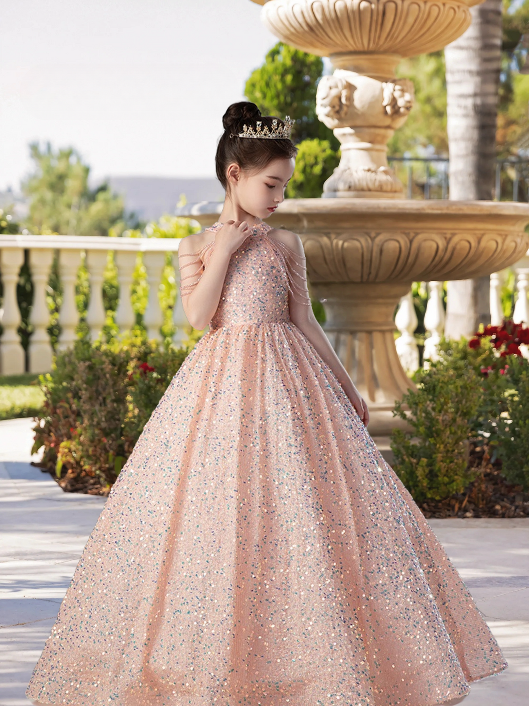 Exquisite Halter Cold Shoulder Floor-Length Sequined Lace Ball Gown/Princess With Beads/Bow Girls Gidiondress
