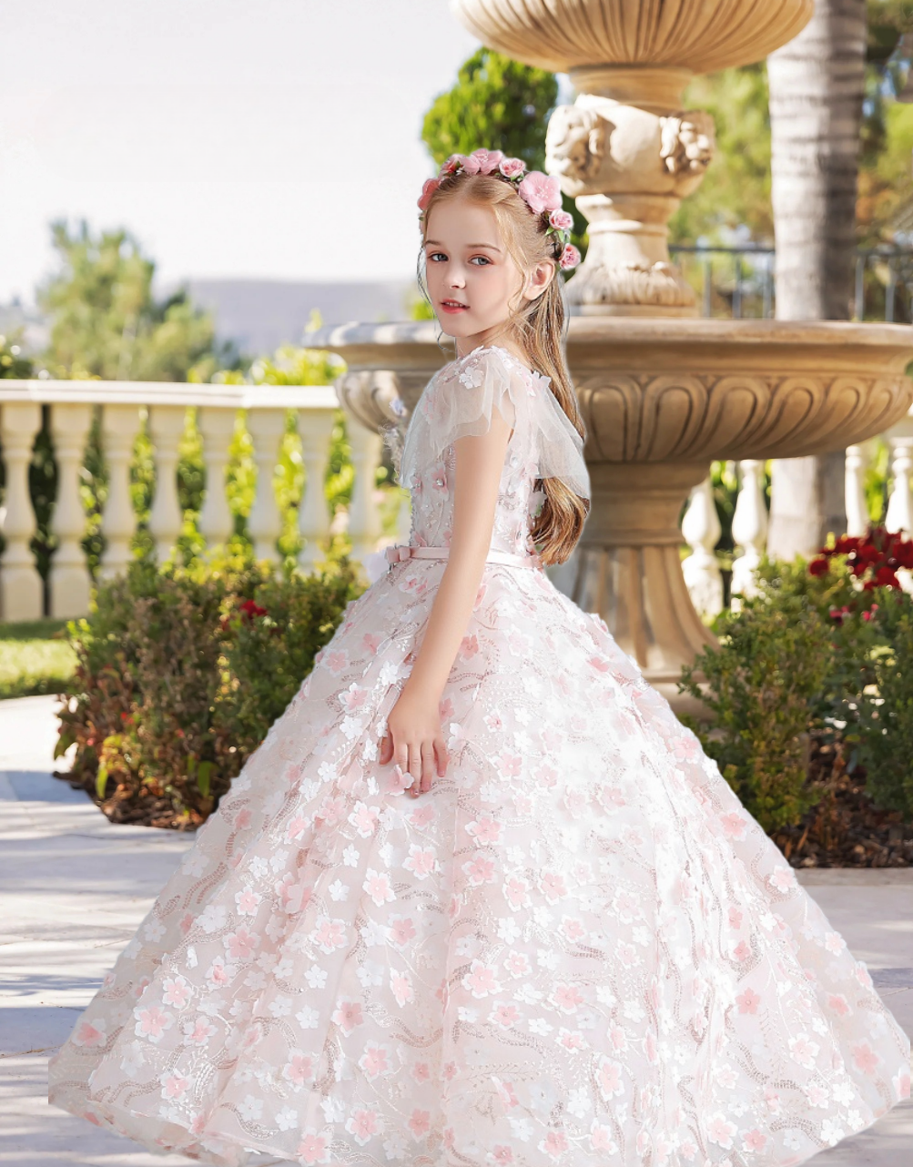 Exquisite V-Neck Flutter Straps Floor-Length Satin/Lace/Tulle Girls Birthday Dresses With Belt/Appliques/3D Flower Girls Gidiondress