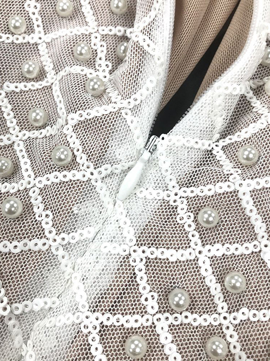 Sheath/Column Halter Sleeveless Elegant Sequined Prom Dresses with Pearl/Back Split BabaMila