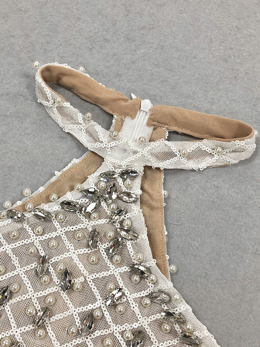 Sheath/Column Halter Sleeveless Elegant Sequined Prom Dresses with Pearl/Back Split BabaMila