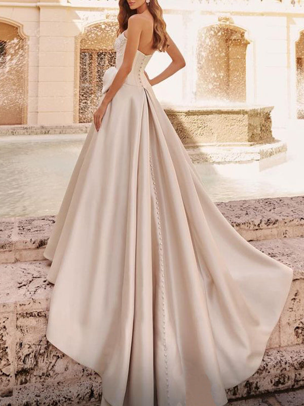 A-Line/Princess Sweetheart Court Train Sleeveless Wedding Dresses With Bow(s)/Appliques BabaMila
