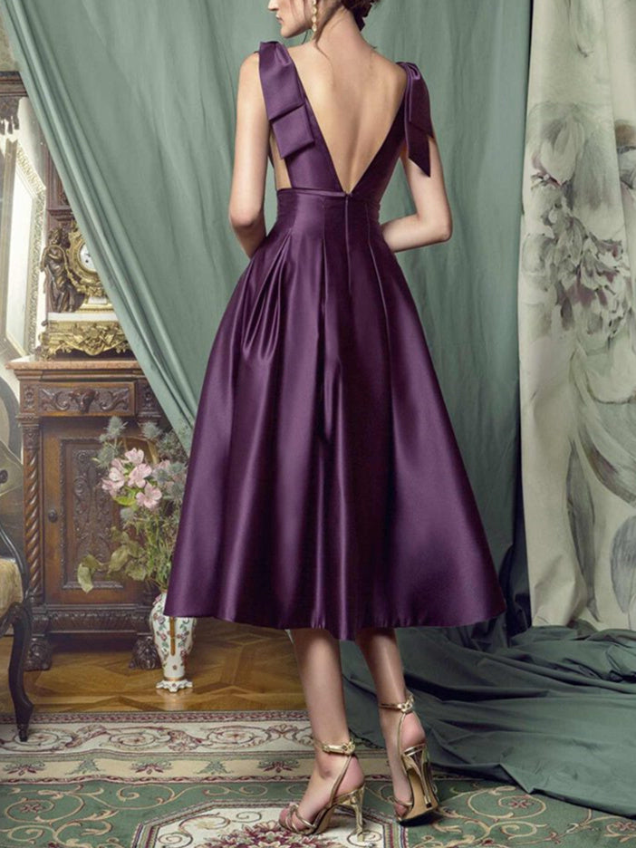 A-Line/Princess Plunging Neckline Sleeveless Knee-Length Cocktail Dresses With Open Back BabaMila