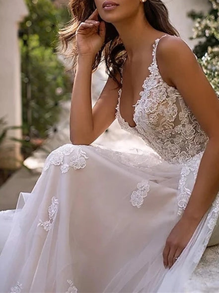 A-Line/Princess Sweetheart Chapel Train Wedding Dress Spaghetti Straps with Appliques BabaMila