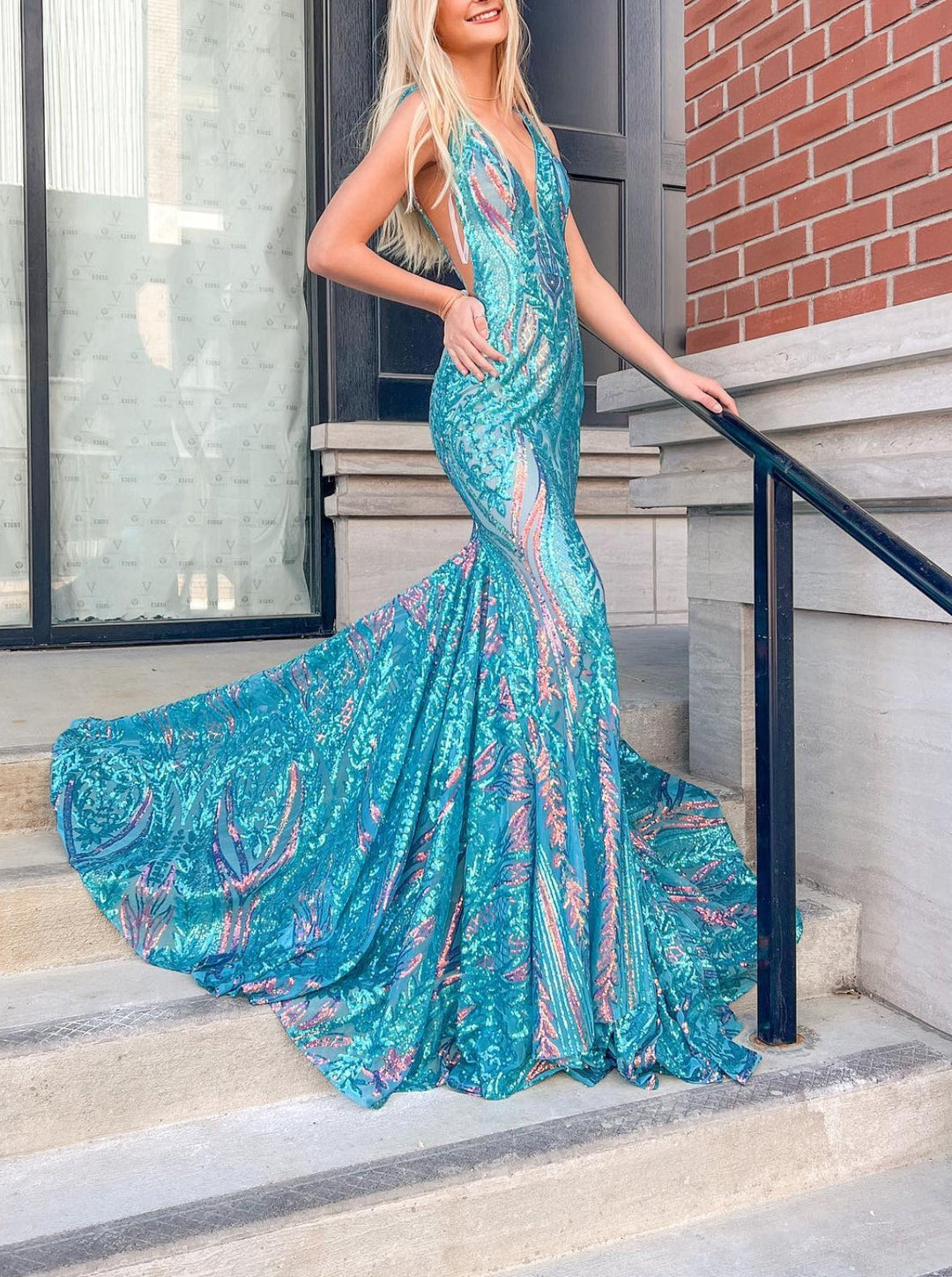 Purple Trumpet/Mermaid V-Neck Sleeveless Floor-length Long Prom Dresses with Sequins BabaMila