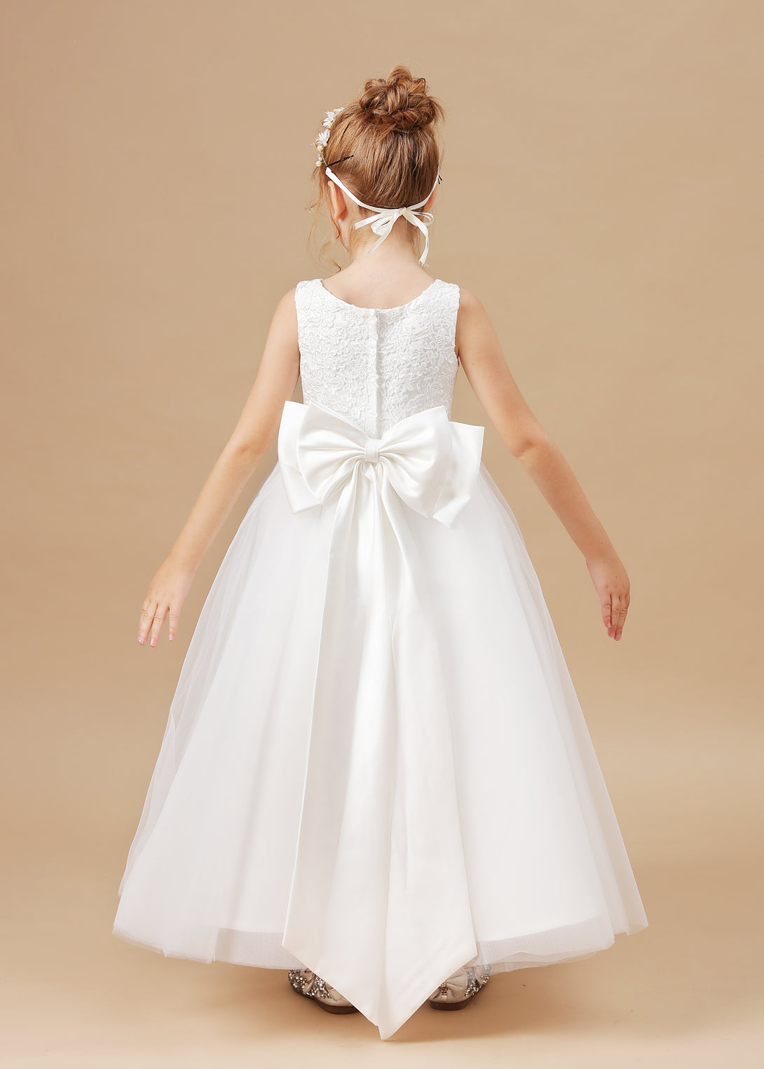 Scoop Neck Sleeveless Satin/Lace/Tulle Ivory Floor-Length Flower Girl Dresses/First Communion Dress With Appliques/Bow Girls Gidiondress