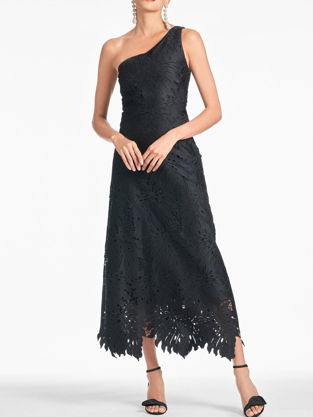 A-Line/Princess One-shoulder Sleeveless Asymmetrical Black Prom Dresses With Appliques Lace BabaMila
