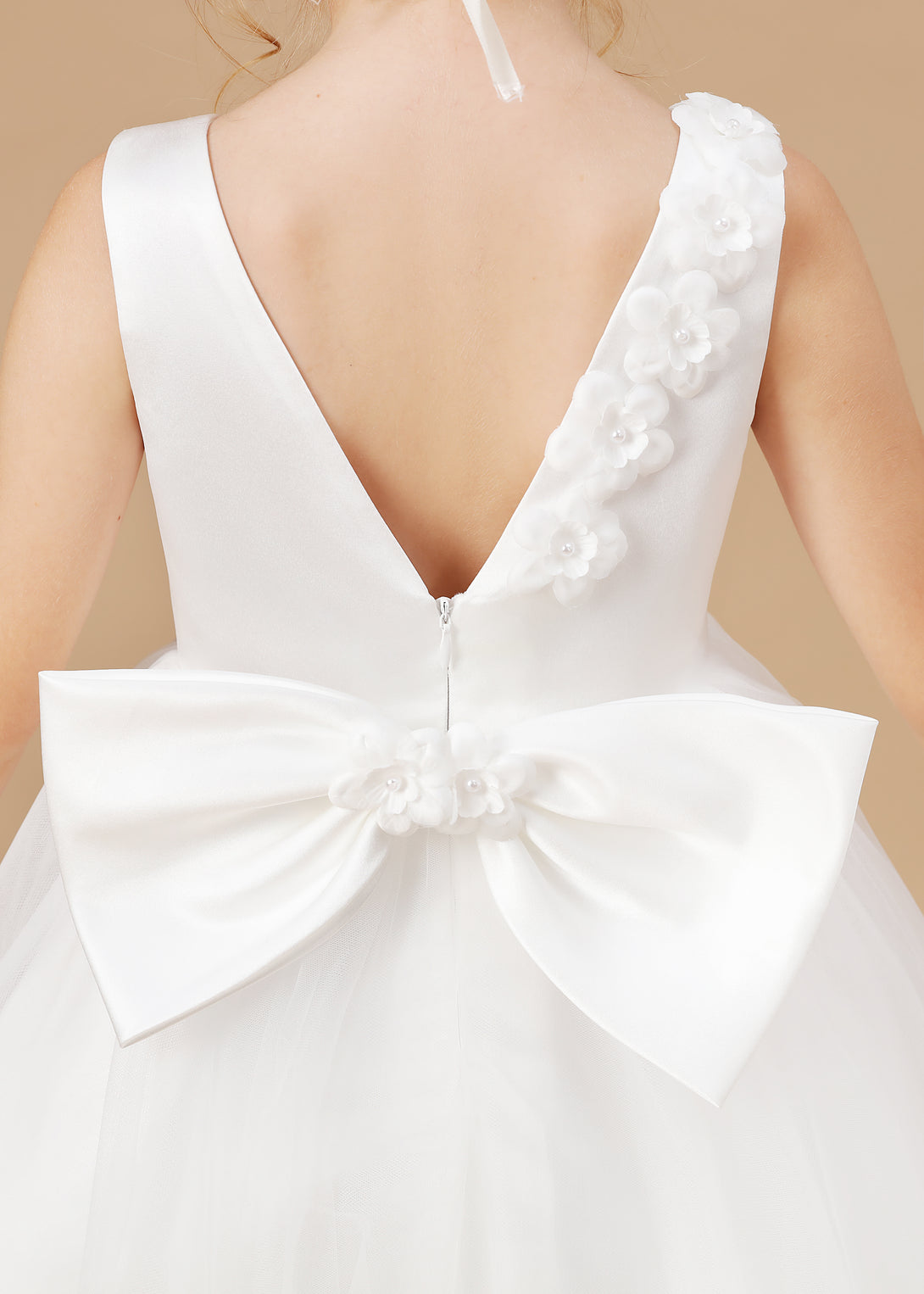 Ball Gown/Princess Boat Neck Sleeveless Satin/Tulle Ivory Asymmetrical Flower Girl Dresses/First Communion Dress With Appliques/Bow Girls Gidiondress