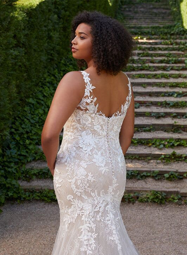Trumpet/Mermaid V-Neck Plus Size Lace Wedding Dress with Applique BabaMila
