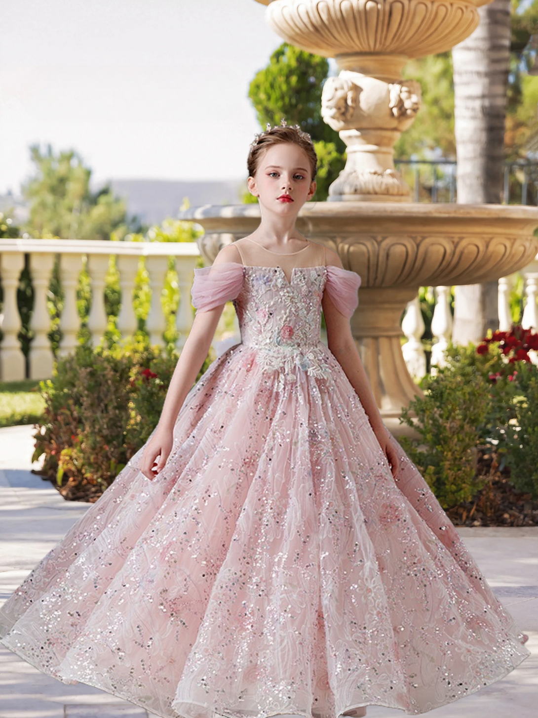 Dazzling Scoop Neck Cold Shoulder Floor-Length Tulle/Lace/Sequins Ball Gown/Princess With Appliques Girls Gidiondress