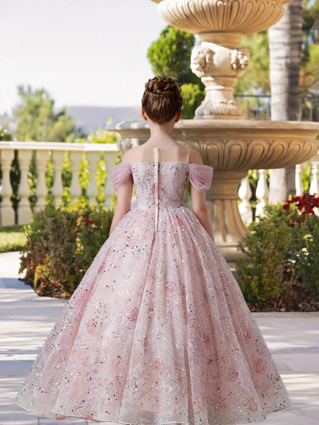 Dazzling Scoop Neck Cold Shoulder Floor-Length Tulle/Lace/Sequins Ball Gown/Princess With Appliques Girls Gidiondress