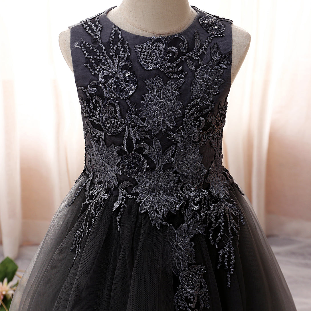 Boat Neck Sleeveless Tea-Length Satin/Lace/Tulle Girls Birthday Dresses With Appliques/Sequins Girls Gidiondress