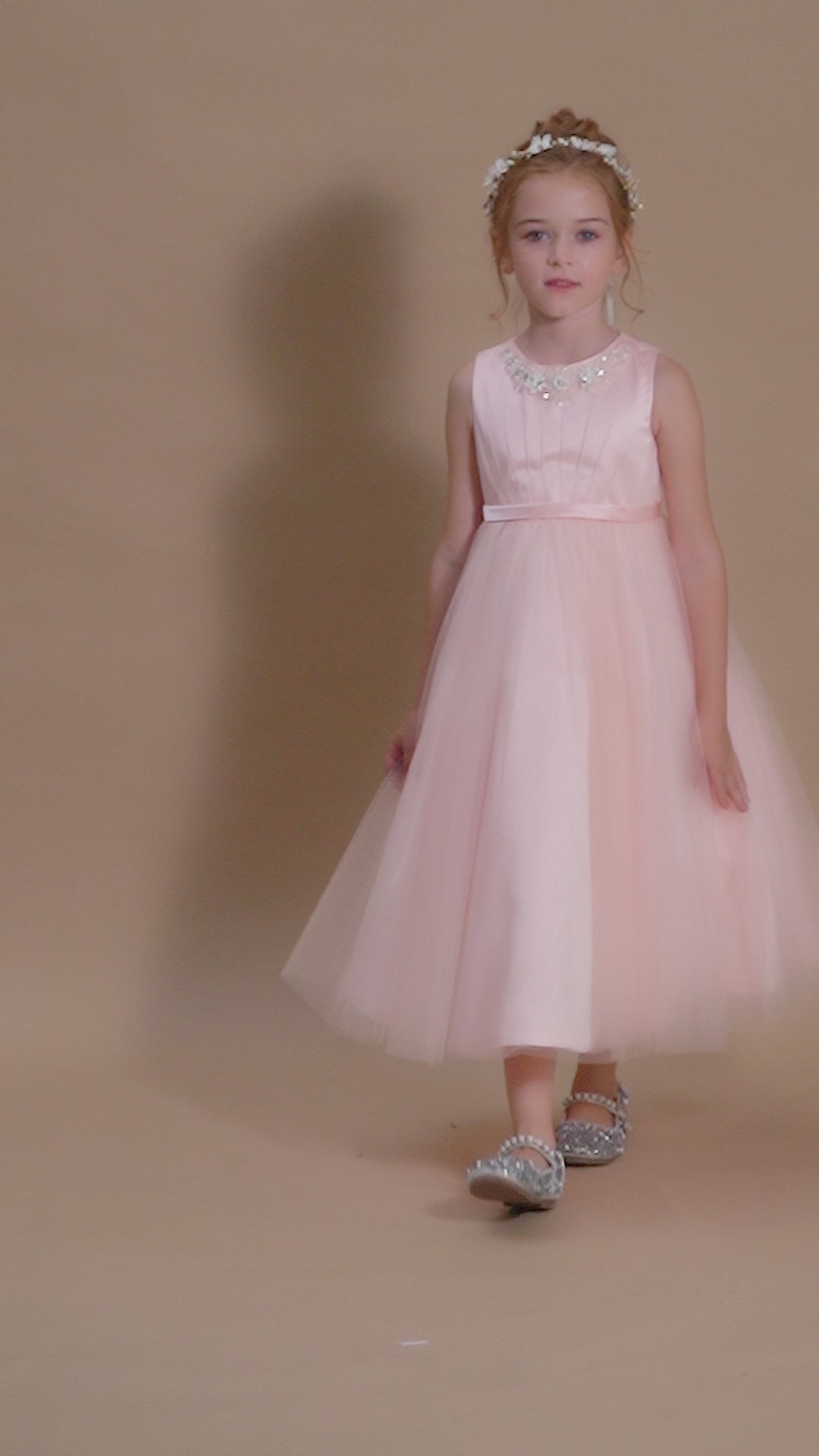 A-Line Sleeveless Scoop Neck Tea-Length Tulle/Satin Flower Girl Dresses/Girls Birthday Dresses With Pleated/Beads/Bow Girls Gidiondress