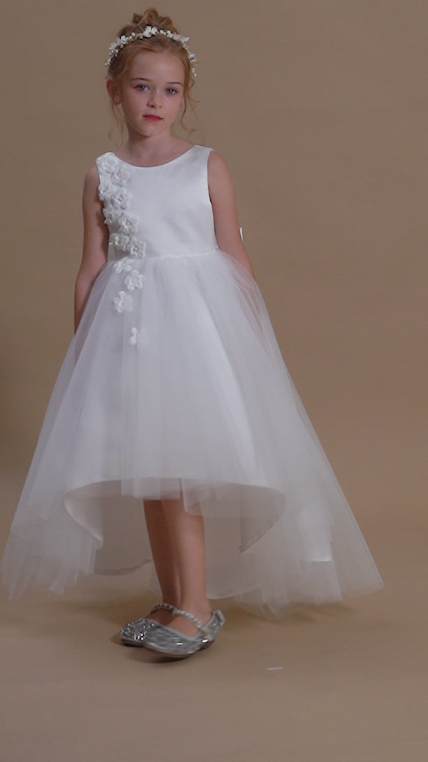 Ball Gown/Princess Boat Neck Sleeveless Satin/Tulle Ivory Asymmetrical Flower Girl Dresses/First Communion Dress With Appliques/Bow Girls Gidiondress