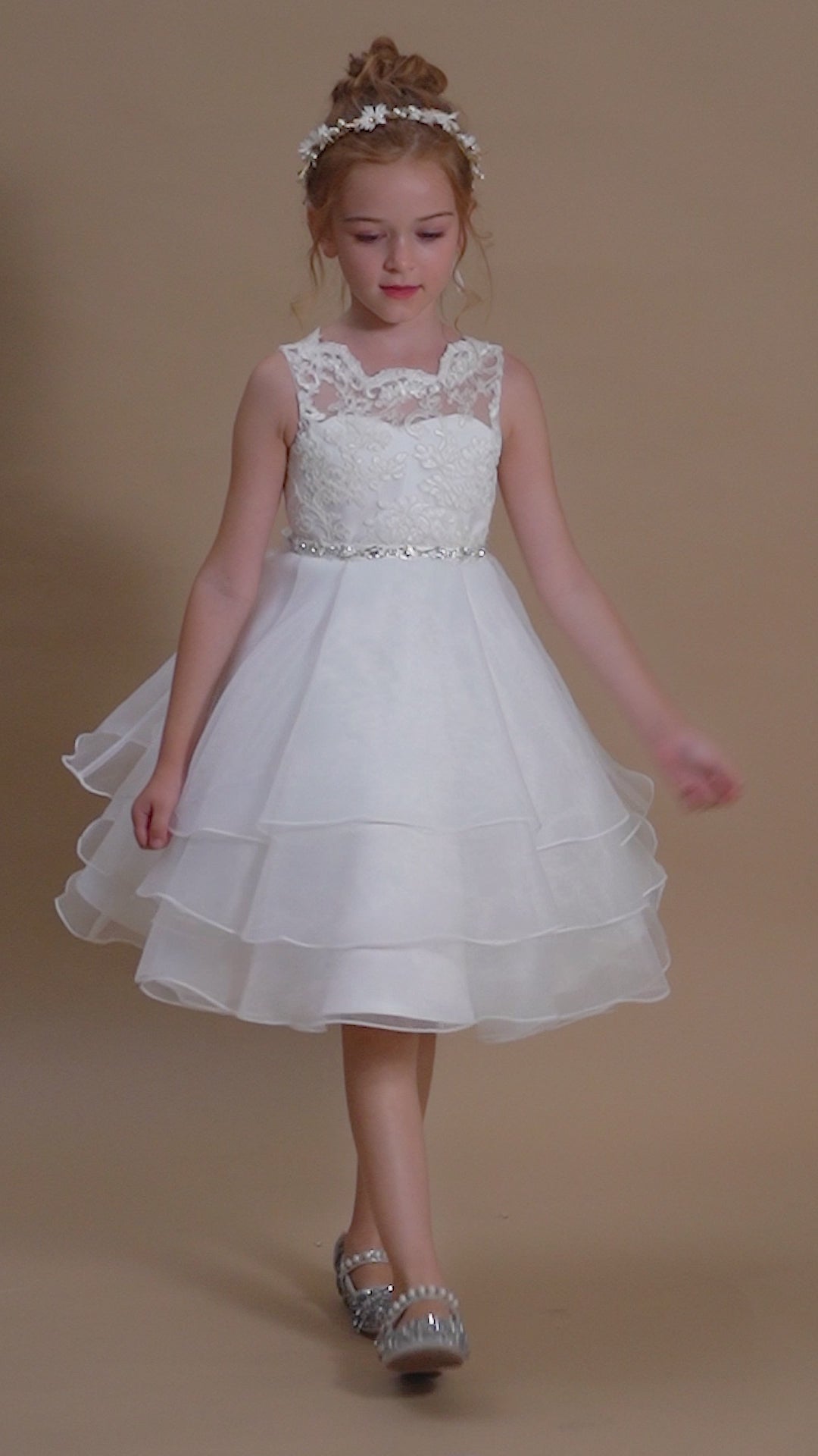 Ball Gown/Princess Scoop Neck Sleeveless Satin/Lace/Tulle Ivory Knee-Length Flower Girl Dresses/Girl's Cake Dresses With Appliques/Beads Ribbon Girls Gidiondress